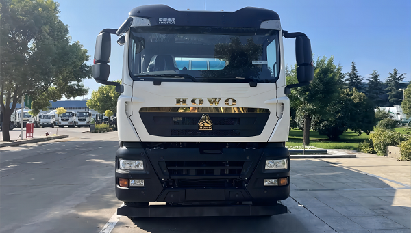 重汽&凌宇攪拌車(chē)交付客戶(hù) 重汽&凌宇攪拌車(chē)交付客戶(hù)