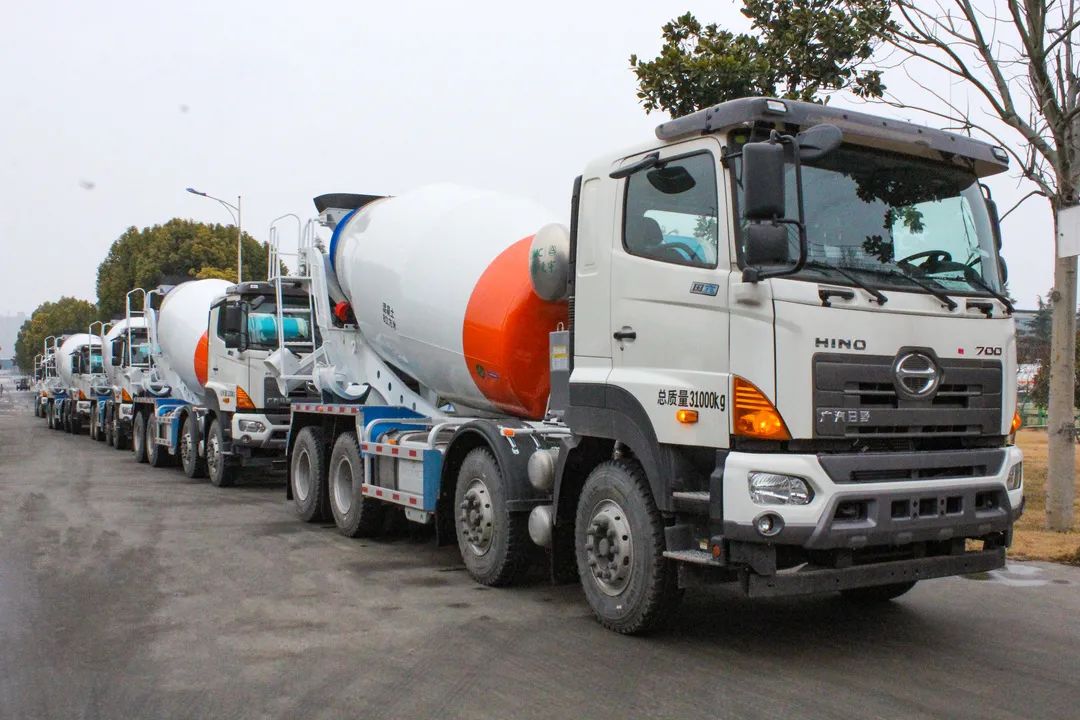 草長(zhǎng)鶯飛二月天，凌宇攪拌赴前線！