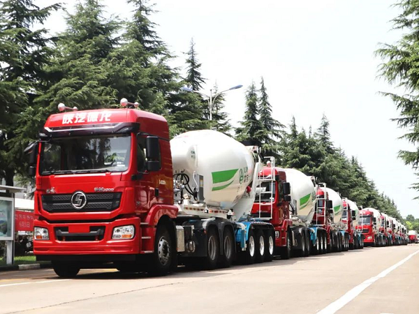 凌宇老客戶試水半掛攪拌車，10臺(tái)批量交付開華東先河！