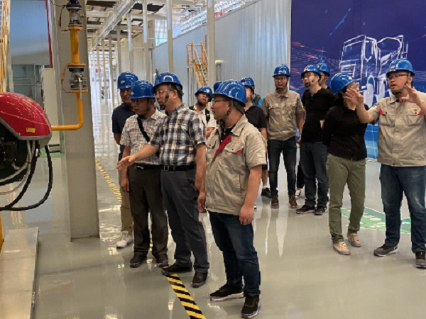 重量級嘉賓到訪，凌宇新產(chǎn)線再獲點贊