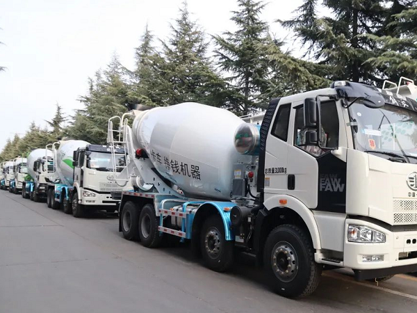 陽(yáng)春三月下華南，老客戶一次性訂購(gòu)凌宇汽車120臺(tái)！