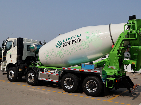 【2022“超虎想象”】凌宇全新智能攪拌車(chē)，震撼出場(chǎng)！