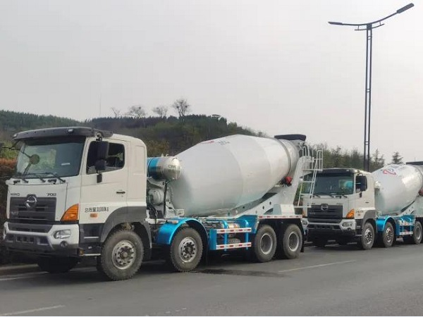 “攪”得不錯(cuò)，再來(lái)一波！凌宇攪拌車批量交付華南老客戶