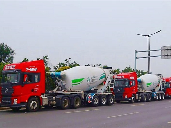 天氣炎熱，交付火熱，中集凌宇半掛攪拌車實力圈粉，“熱度”不減！