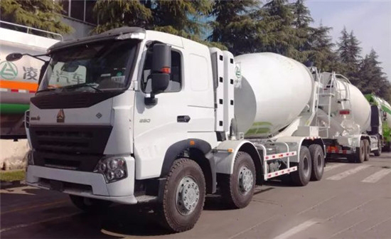 遼寧商混企業(yè)集團批量采購20臺解放底盤的凌宇攪拌車